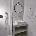 فيلة Alpha غينادي