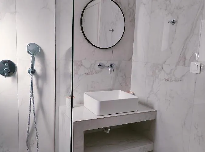 فيلة Alpha غينادي